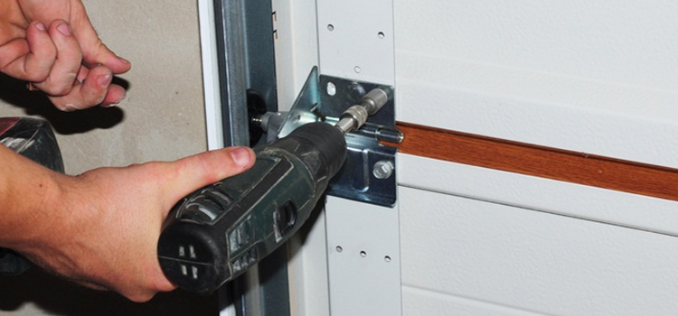 residential garage door service in Metrotown